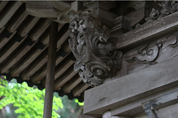 2. 本殿裏 三羽のうさぎ